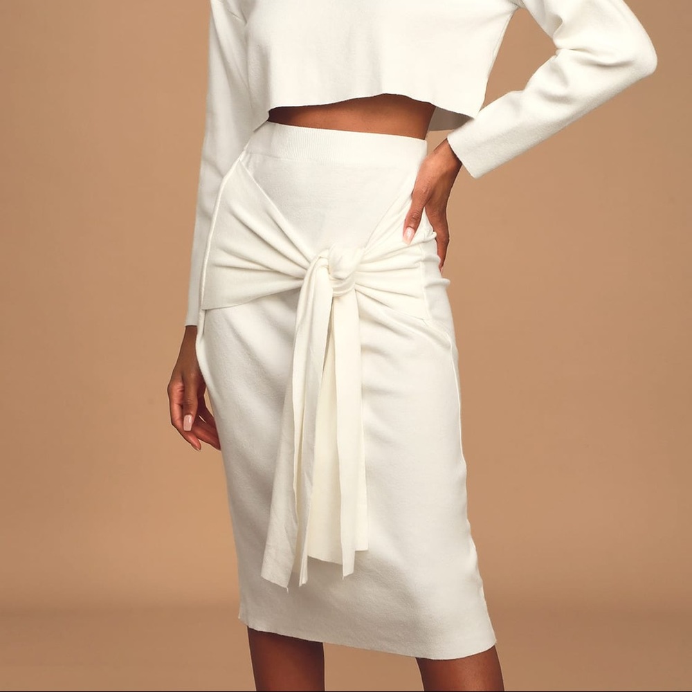 White Ribbed Sweater Skirt